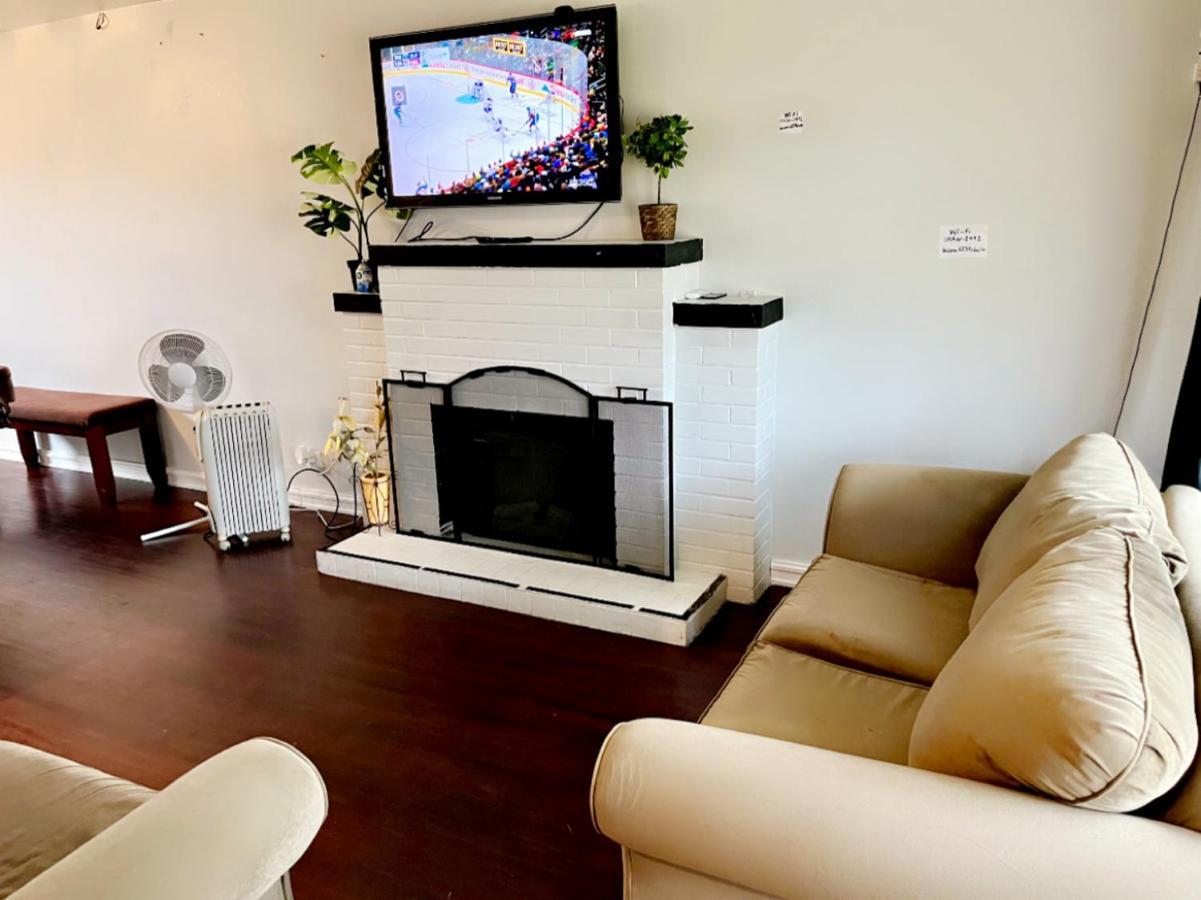 Vintage - 3 Bed House - North Surrey - Ping-Pong And Pool Table - Tv Cable Villa Esterno foto