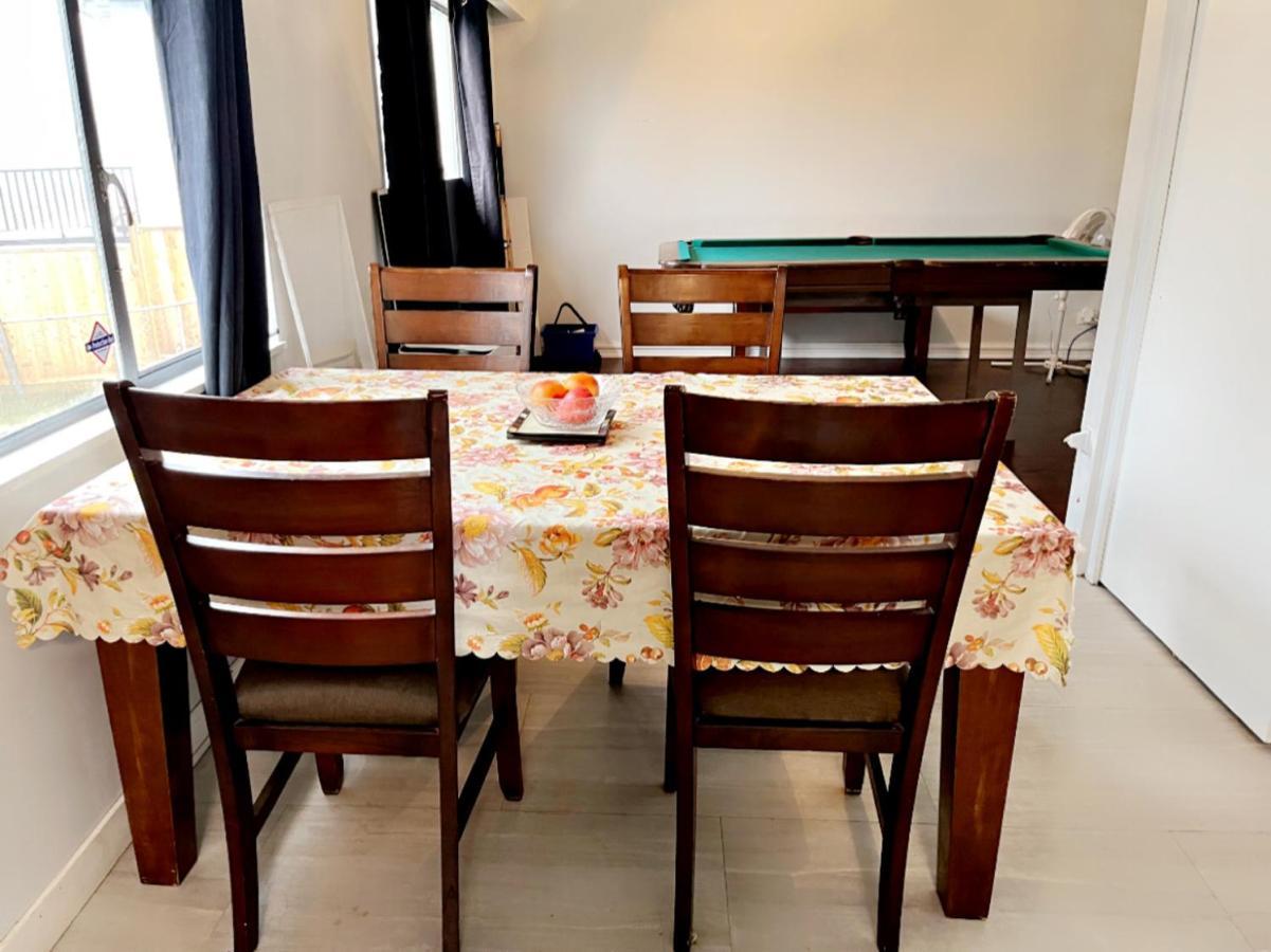 Vintage - 3 Bed House - North Surrey - Ping-Pong And Pool Table - Tv Cable Villa Esterno foto